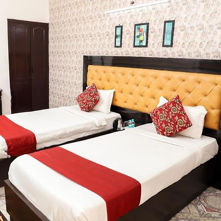 Hotel Aarkay Palace Badarpur Екстериор снимка