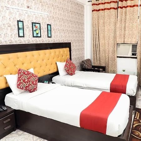 Hotel Aarkay Palace Badarpur Екстериор снимка