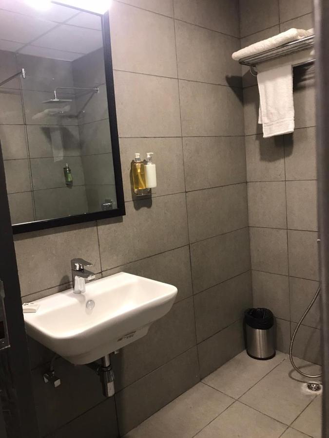 Hotel Aarkay Palace Badarpur Екстериор снимка