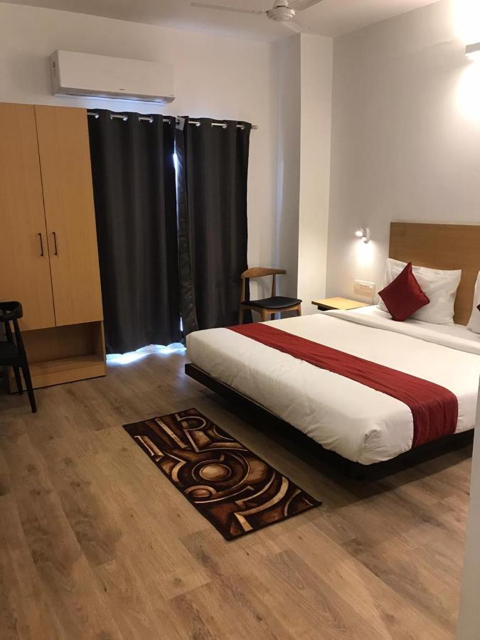Hotel Aarkay Palace Badarpur Екстериор снимка