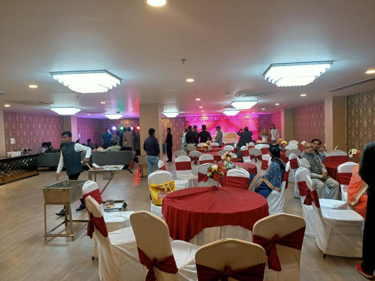 Hotel Aarkay Palace Badarpur Екстериор снимка