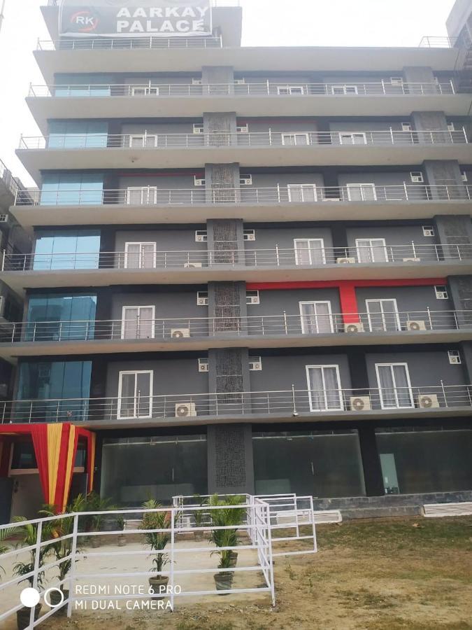 Hotel Aarkay Palace Badarpur Екстериор снимка