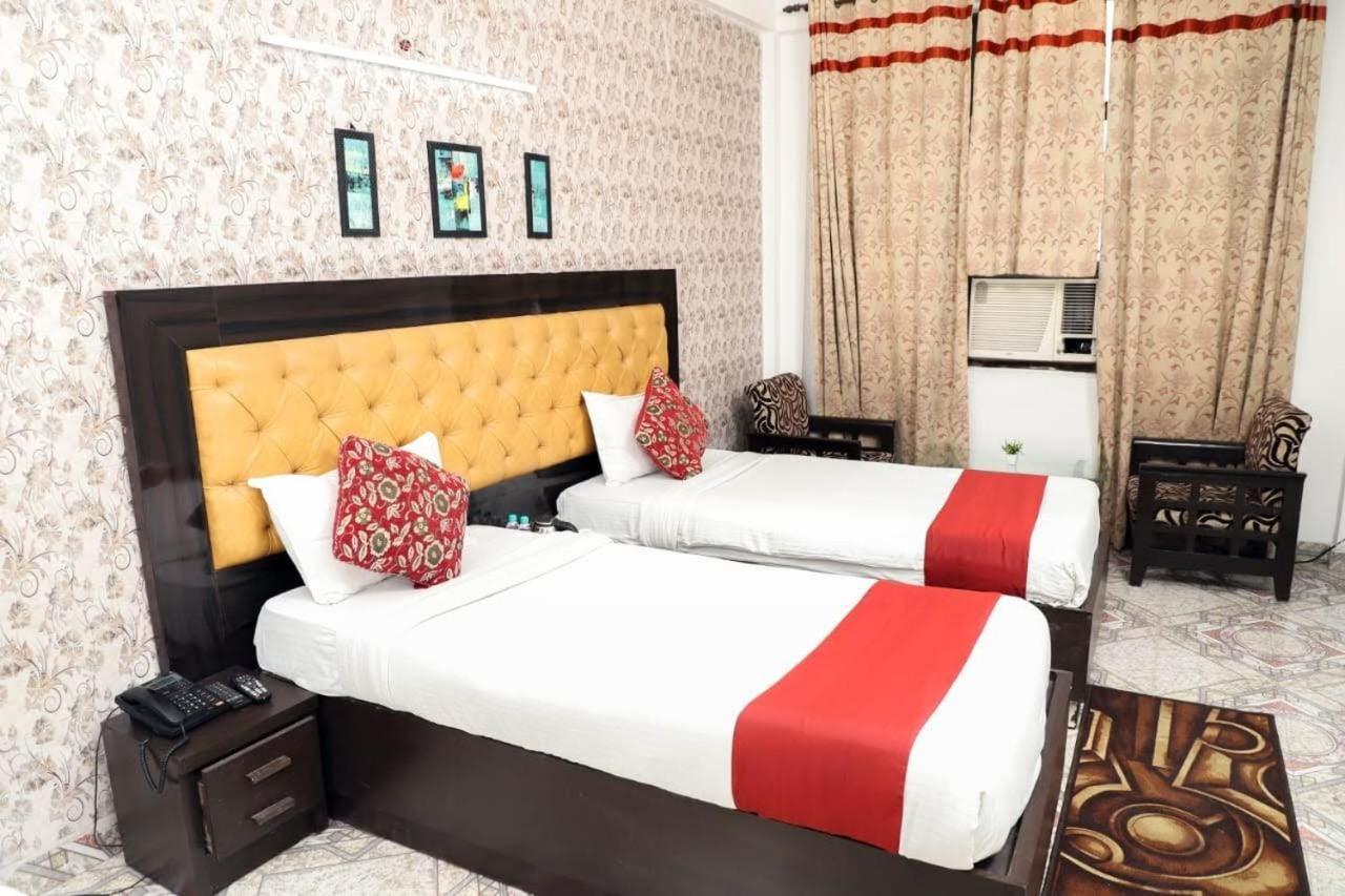 Hotel Aarkay Palace Badarpur Екстериор снимка